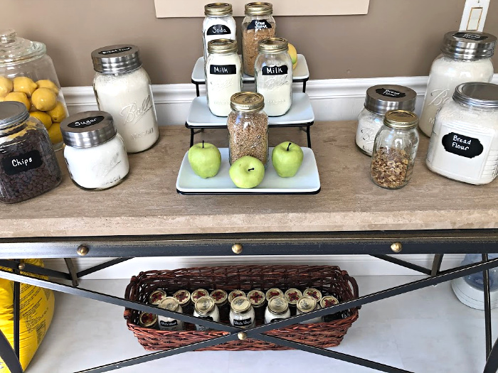 how to organize baking supplies